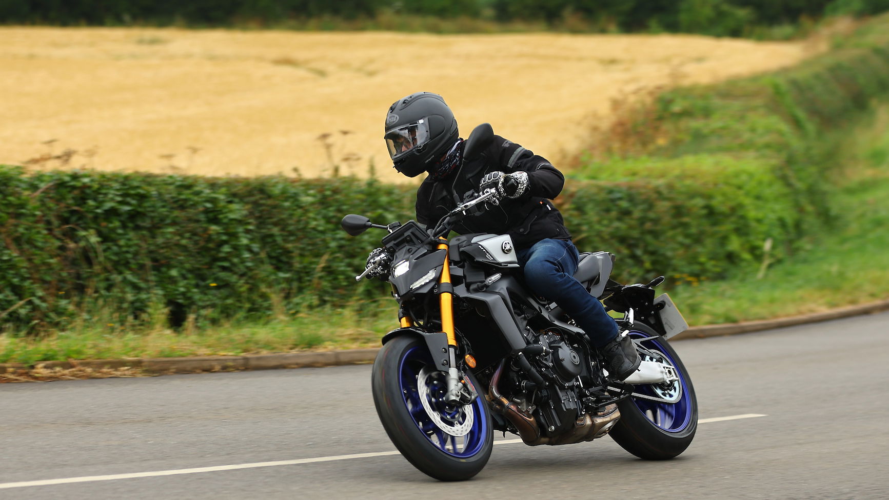 Yamaha MT-09 SP - riding
