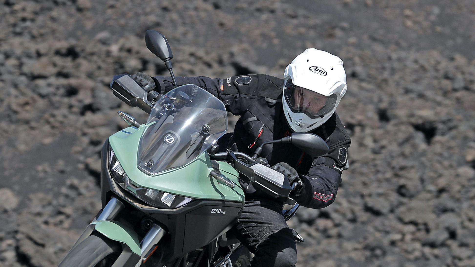 Arai Tour X4 motorcycle helmet review