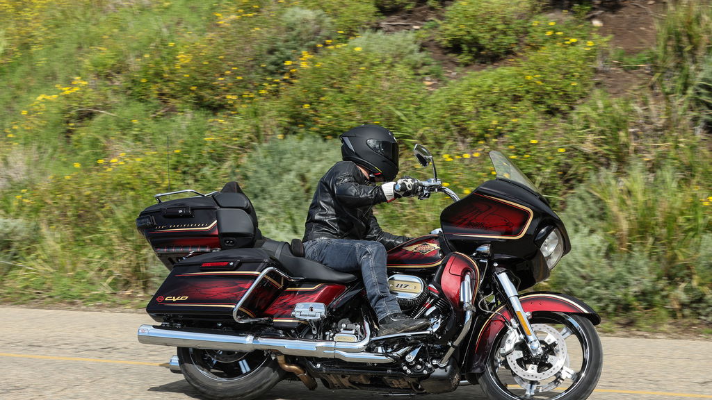 H-D-120th-CVO-Visordown-Review