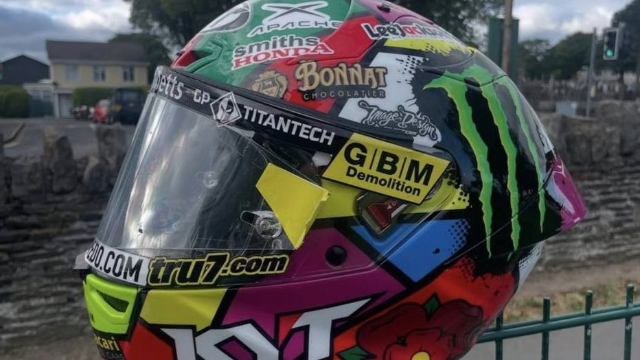 John McGuinness' Gus Scott tribute helmet