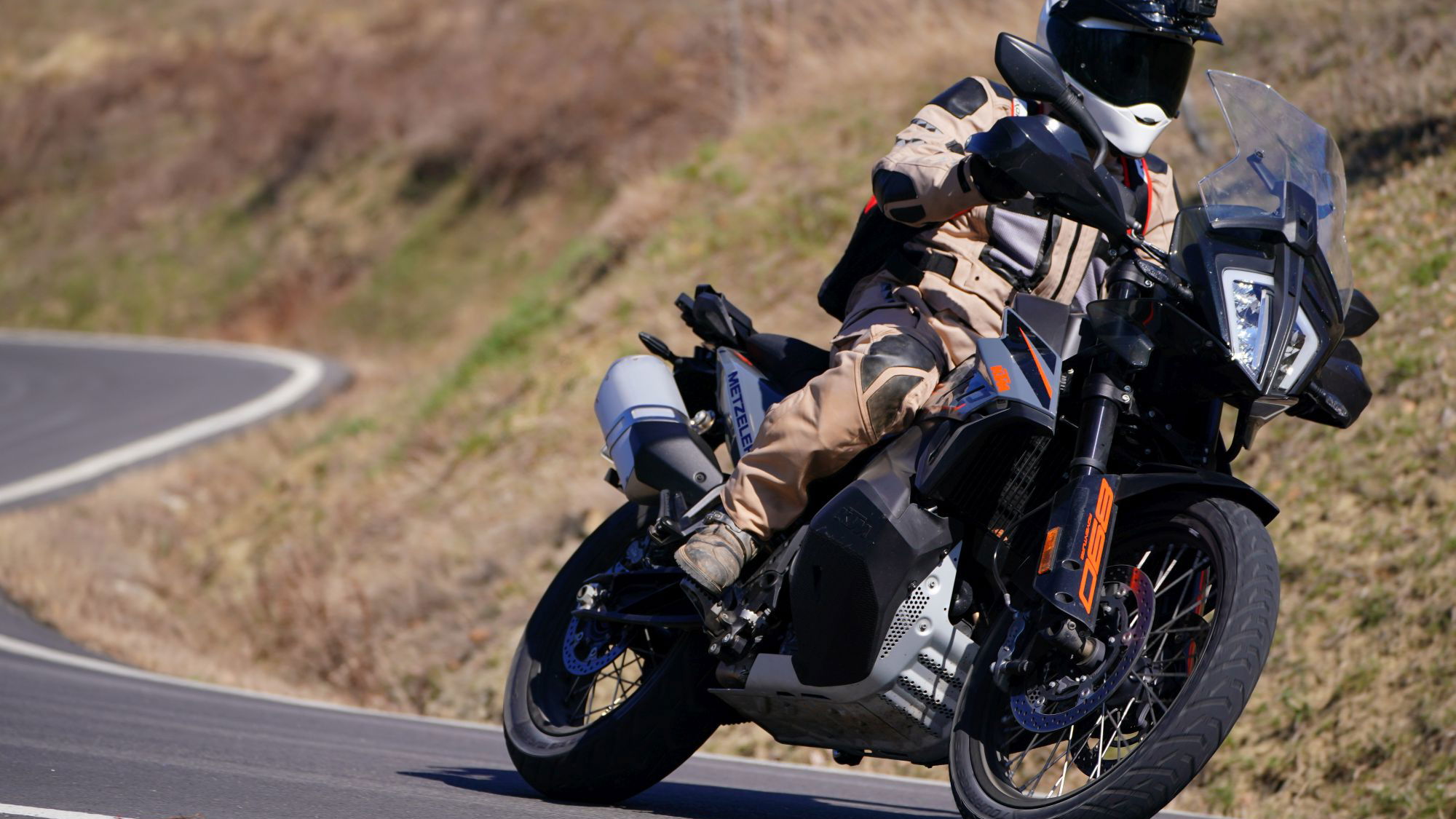 Metz-Tourance-Next-2-Visordown-Review