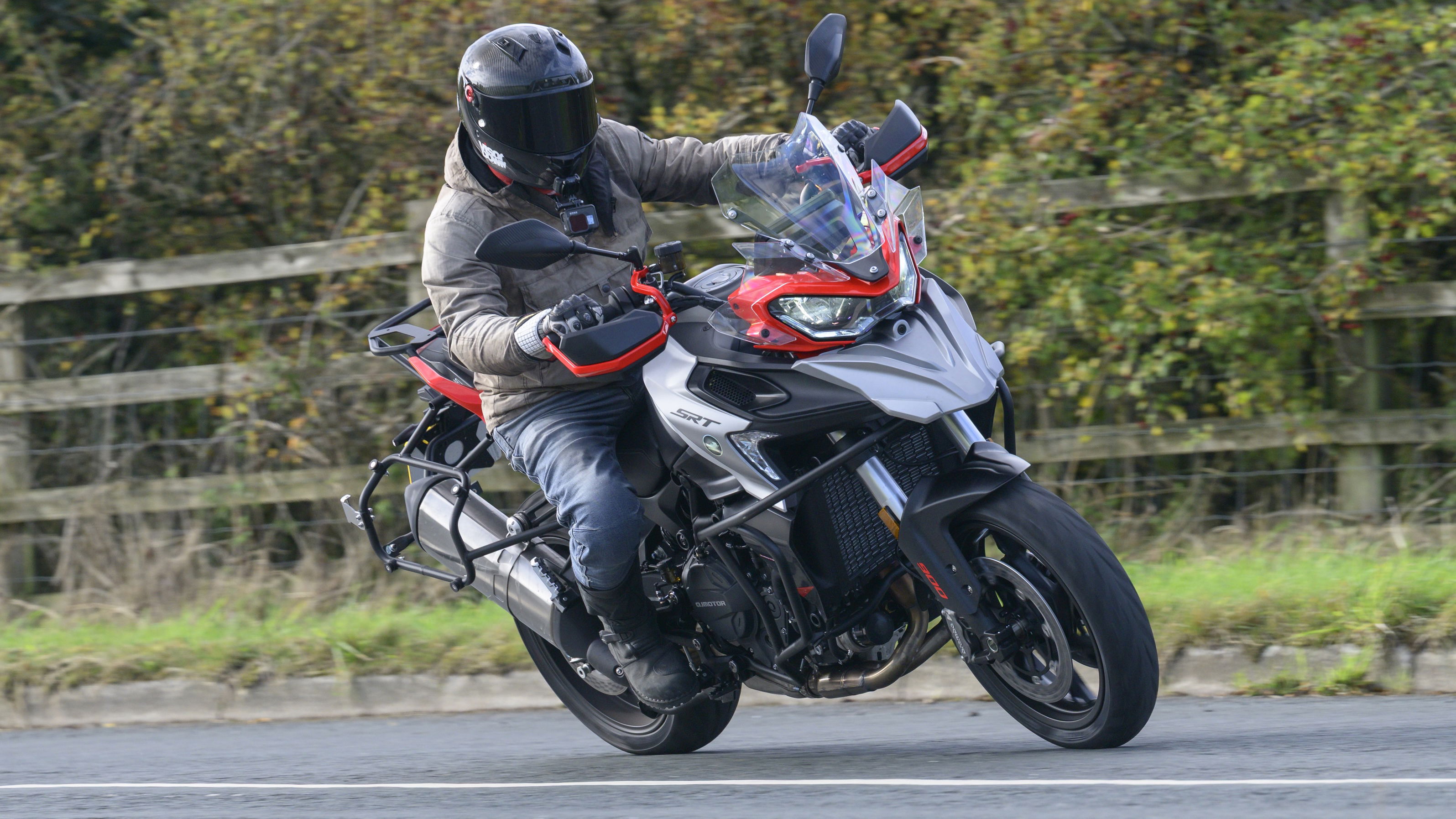 The QJ Motor SRT 900 S - riding